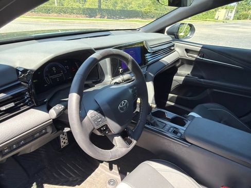 Used 2026 Toyota Camry SE FWD image 8