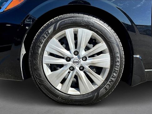 Used 2021 Nissan Sentra S image 8