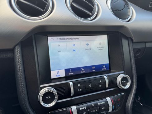 Used 2020 Ford Mustang GT Premium w/ Black Accent Package RWD image 18
