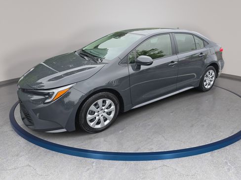 Used 2024 Toyota Corolla LE FWD image 1
