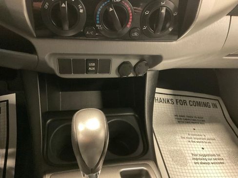 Used 2014 Toyota Tacoma 4x4 Double Cab w/ SR5 Package image 16