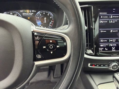 Used 2022 Volvo V60 T5 Cross Country w/ Advanced Package image 23