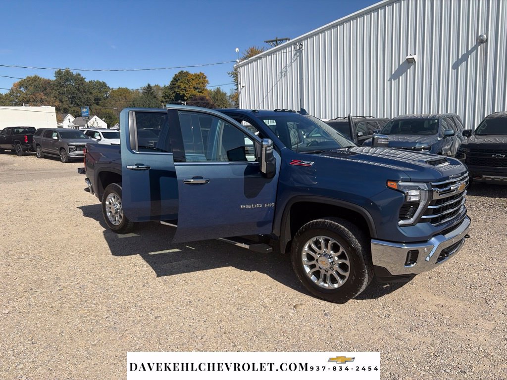 Used 2025 Chevrolet Silverado 2500 LTZ w/ LTZ Plus Package AWD/4WD image 35