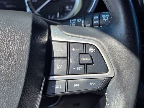 Used 2024 Toyota Highlander XSE AWD/4WD image 18