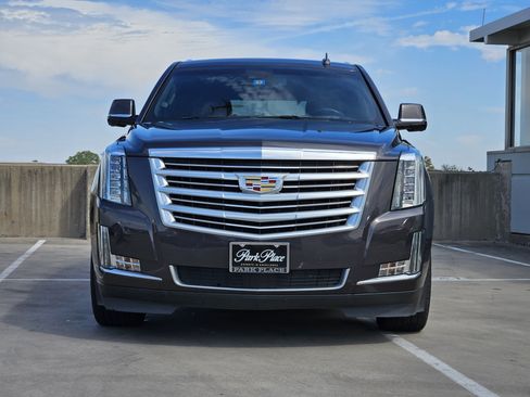 Used 2016 Cadillac Escalade Platinum image 11
