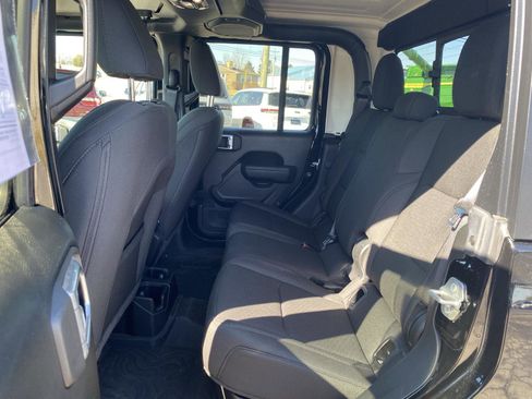 Used 2022 Jeep Gladiator Willys image 21