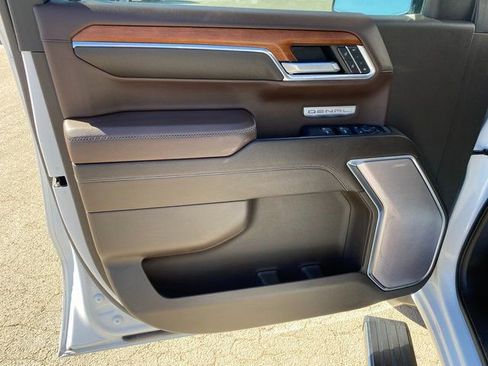 Used 2022 GMC Sierra 1500 Denali w/ Denali Reserve Package image 10
