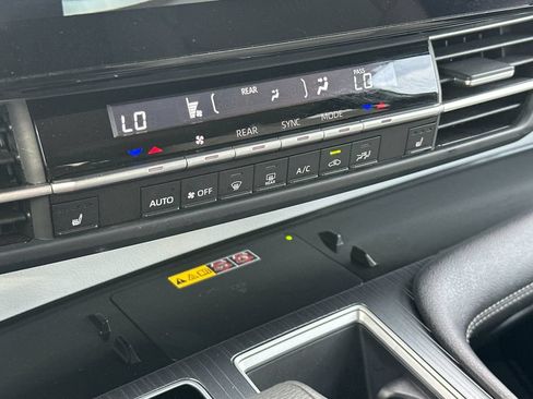 Certified 2026 Toyota Sienna XLE FWD image 22