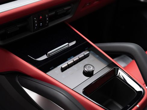 New 2026 Porsche Cayenne E-Hybrid Coupe image 30