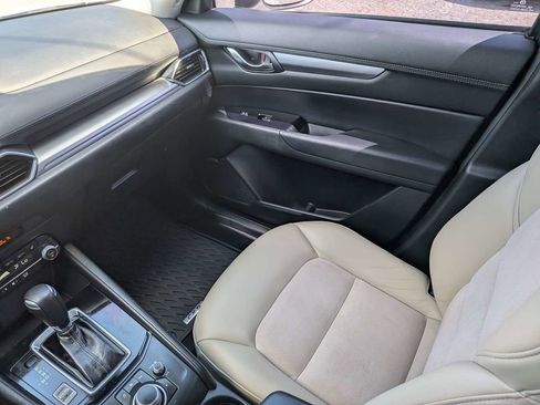 Used 2019 MAZDA CX-5 Touring FWD image 17