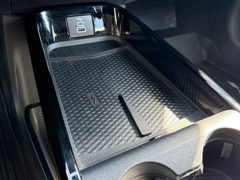 Certified 2025 Ford Mustang Mach-E Premium image 23