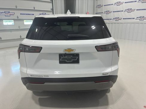 Used 2026 Chevrolet Equinox LT AWD/4WD image 5