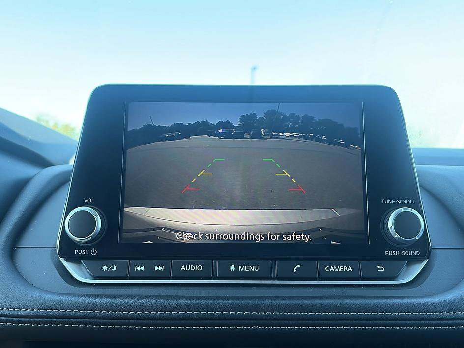 Certified 2025 Nissan Rogue SV AWD/4WD image 21