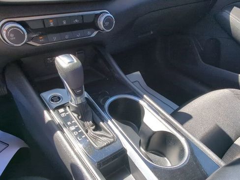 Used 2024 Nissan Altima 2.5 SV FWD image 29