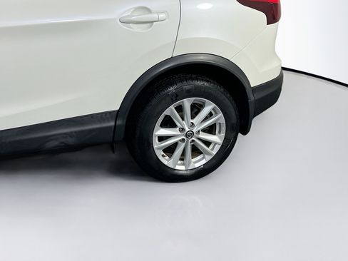 Used 2019 Nissan Rogue Sport SV AWD/4WD image 28