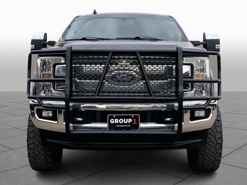 Certified 2019 Ford F250 Lariat w/ Chrome Package image 3