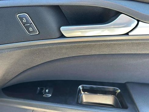 Used 2014 Ford Fusion SE image 23