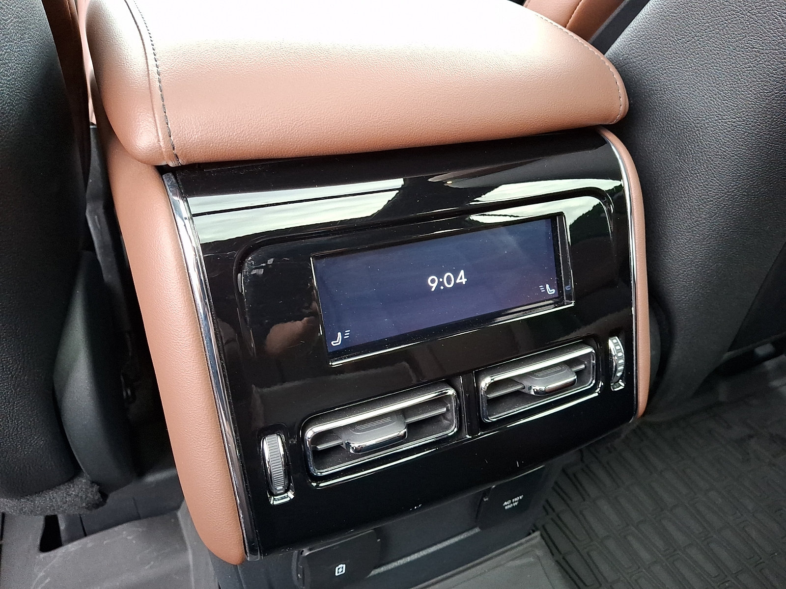 Used 2025 Lincoln Aviator Reserve w/ Equipment Group 201A AWD/4WD image 11