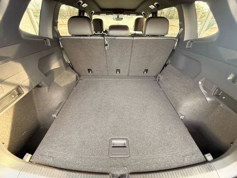 Used 2021 Volkswagen Tiguan SE R-Line image 20