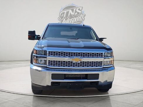 Used 2019 Chevrolet Silverado 2500 W/T AWD/4WD image 2