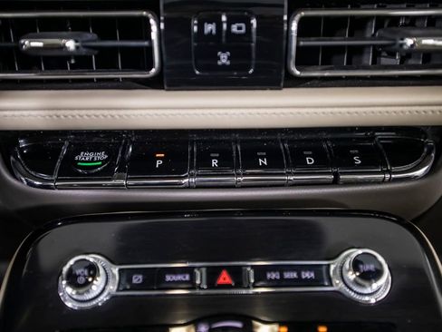 Used 2022 Lincoln Nautilus Reserve w/ Equipment Group 202A AWD/4WD image 32