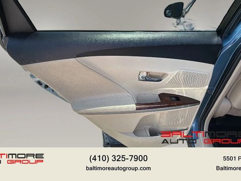 Used 2010 Toyota Venza FWD image 27