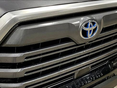 Used 2024 Toyota Tundra Limited AWD/4WD image 32