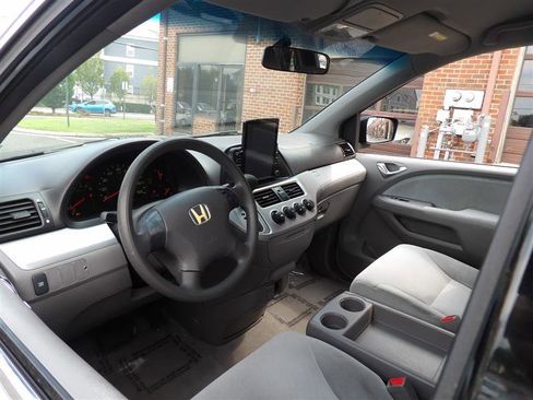 Used 2010 Honda Odyssey LX image 14