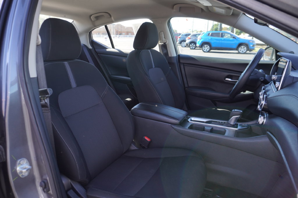 Used 2024 Nissan Sentra SV FWD image 31