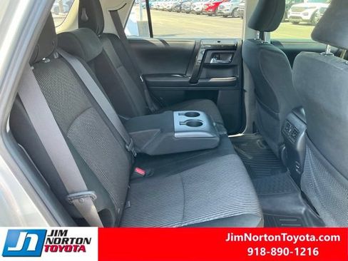 Used 2019 Toyota 4Runner TRD Off-Road AWD/4WD image 14