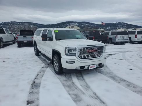 Used 2016 GMC Sierra 1500 Denali w/ Enhanced Driver Alert Package image 4