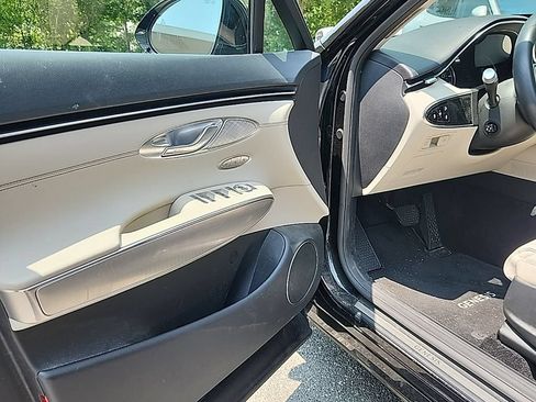 Used 2023 Genesis GV70 2.5T w/ Select Package AWD/4WD image 6
