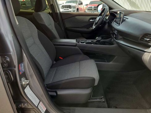 Used 2023 Nissan Rogue SV image 22
