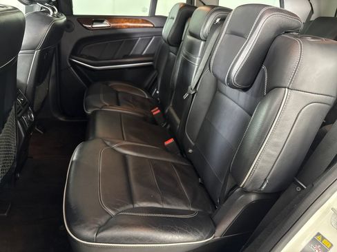 Used 2013 Mercedes-Benz GL 550 4MATIC image 12
