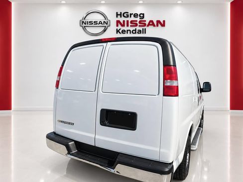 Used 2019 Chevrolet Express 2500 w/ Driver Convenience Package RWD image 5