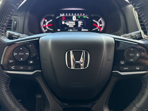 Used 2025 Honda Passport Black Edition image 15