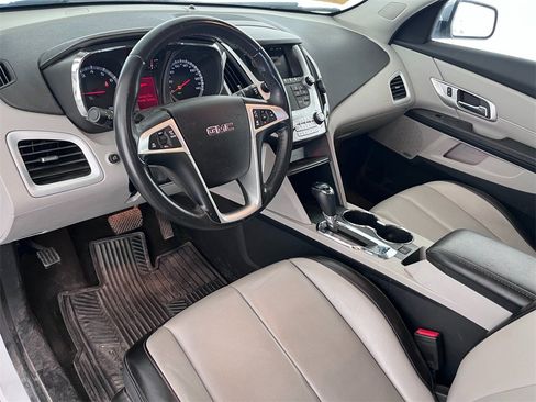 Used 2017 GMC Terrain SLT image 16