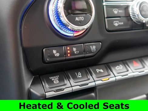 Used 2021 GMC Sierra 3500 SLT w/ SLT Premium Package image 29