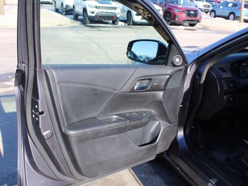 Used 2015 Honda Accord EX-L image 18