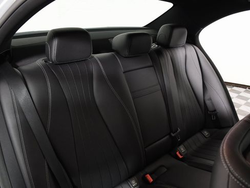 Used 2019 Mercedes-Benz E 300 4MATIC image 22