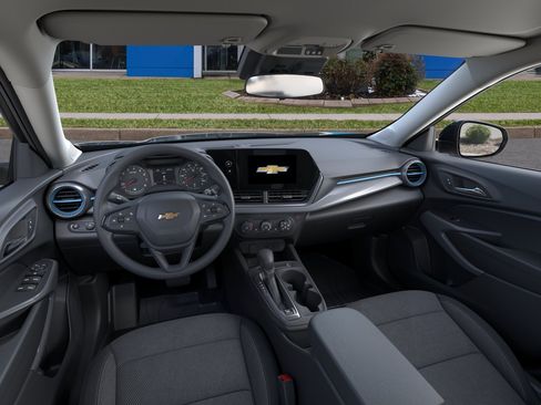 New 2026 Chevrolet Trax LS w/ LS Convenience Package FWD image 15