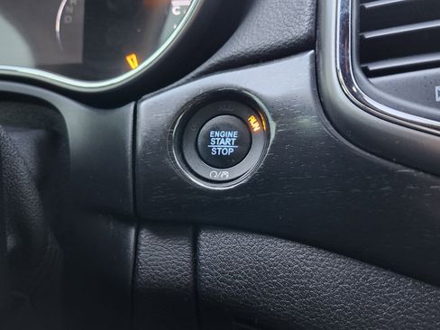 Used 2018 Jeep Grand Cherokee Altitude image 9