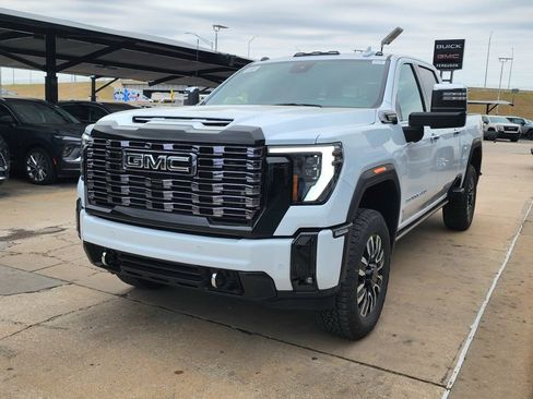 New 2026 GMC Sierra 2500 Denali Ultimate image 7