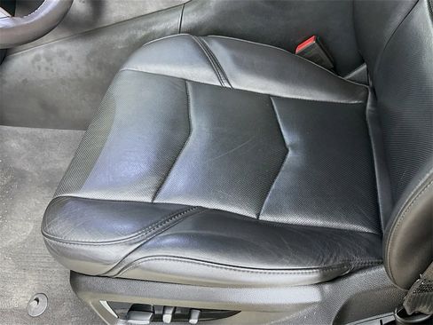 Used 2019 Cadillac Escalade Premium Luxury image 21