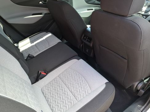 Used 2022 Chevrolet Equinox LS w/ LS Convenience Package FWD image 30