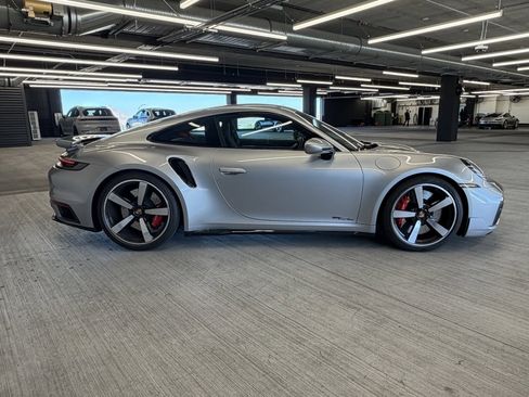 Used 2022 Porsche 911 Turbo image 5