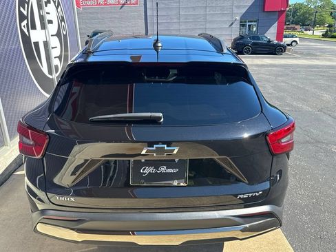 Used 2024 Chevrolet Trax ACTIV FWD image 11