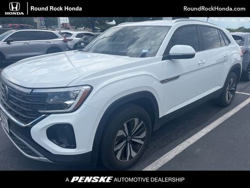 Used 2024 Volkswagen Atlas Cross Sport SE FWD image 1