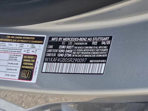 Used 2025 Mercedes-Benz C 300 Sedan image 18