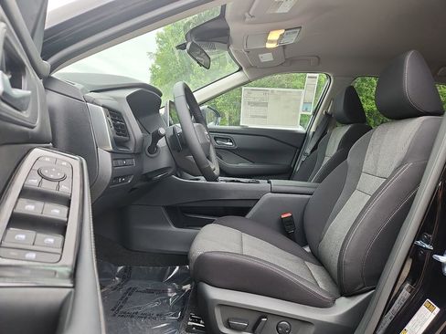 New 2026 Nissan Rogue SV AWD/4WD image 6